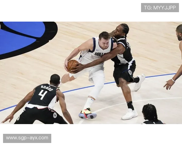 荷兰队防守稳固提升，成功扭转比赛局势