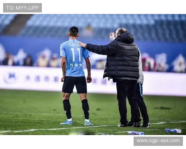 费内巴切新赛季转会策略曝光:聚焦青训与性价比引援 费内巴切新赛季转会策略曝光:聚焦青训与性价比引援